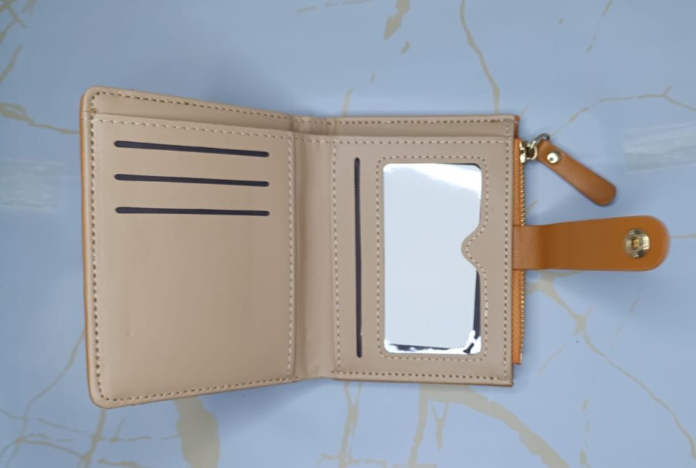 Cartera de mano pequena