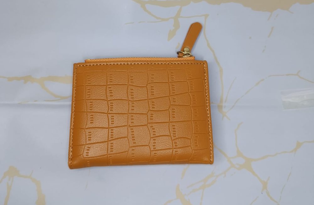 Cartera de mano pequena