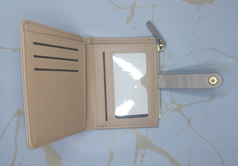 Cartera de mano pequena