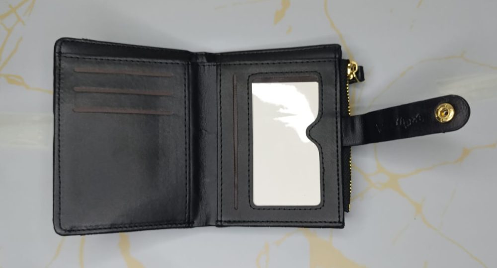 Cartera de mano pequena