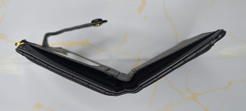Cartera de mano pequena