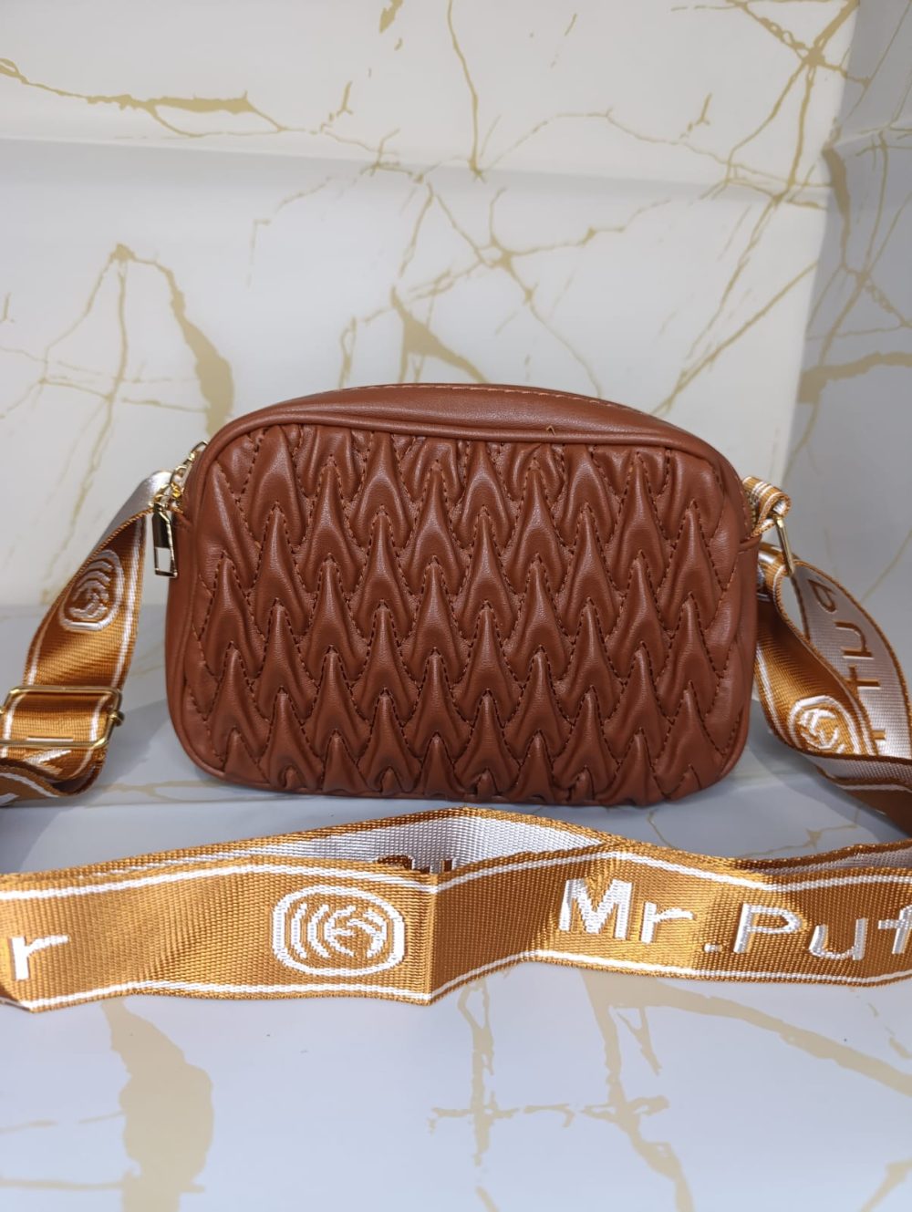 CrossBody con Relieve